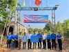 Huyện đoàn Phú Riềng trao tặng 02 công trình thanh niên “Thắp sáng đường quê”