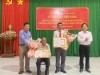 Phú Riềng: 14 đảng viên được trao huy hiệu Đảng đợt 19-5