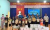 Học sinh có hoàn cảnh khó khăn tại xã Phước Tân được tặng tập vở trước khi bước vào năm học mới.